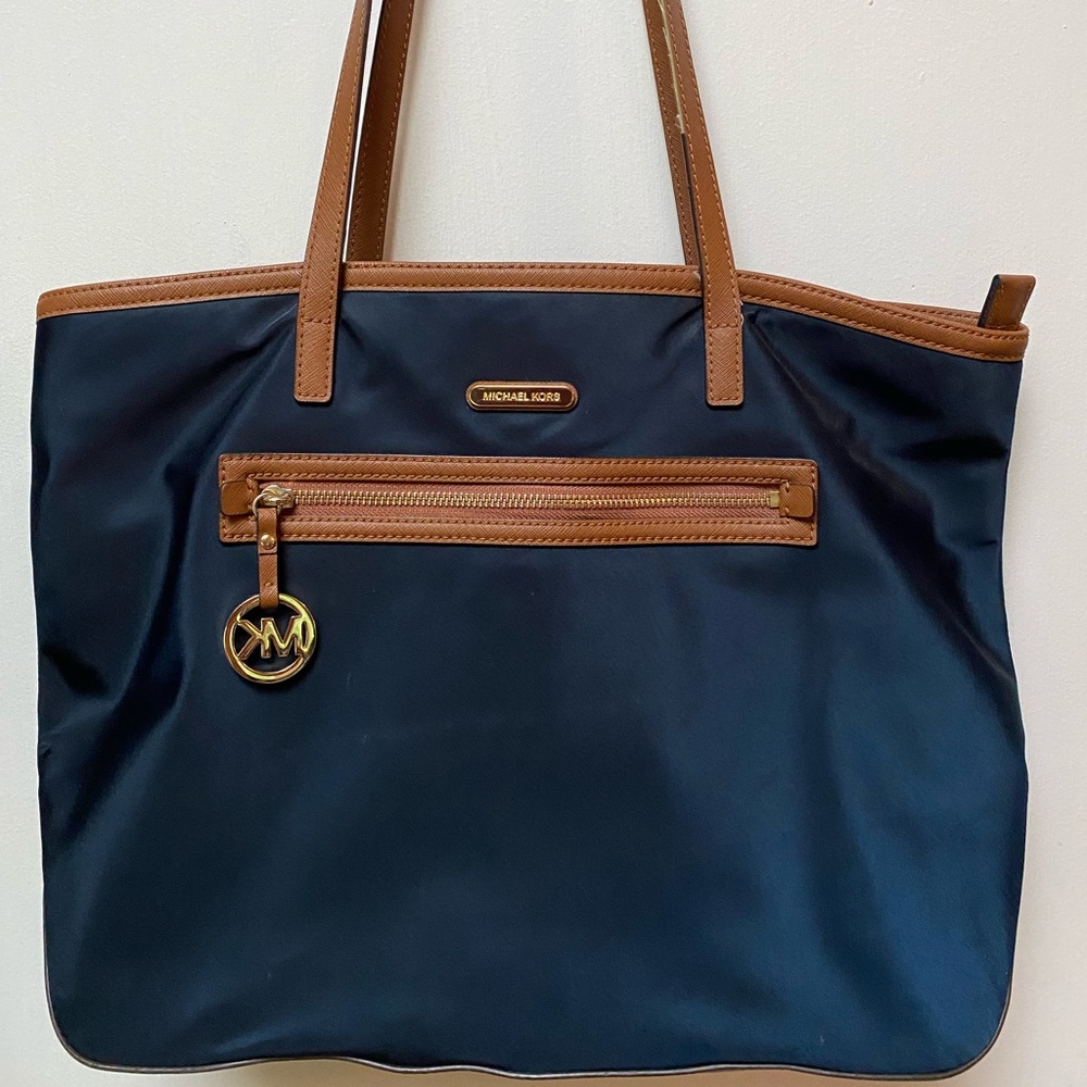 Micheal Kors tote bag!